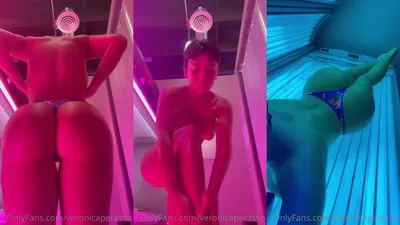 Veronica Perasso Naked in UV Cabin